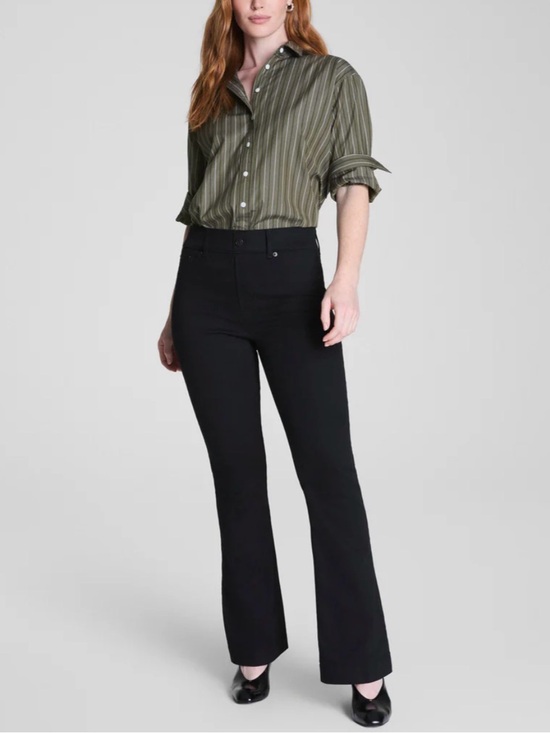 SPANX Denim - SPANX High-Rise Pull-On Flare Jeans in Black